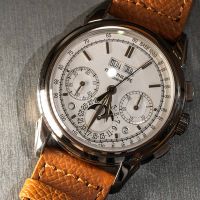Cận cảnh đồng hồ Patek Philippe Perpetual Calendar Chronograph 5970G Vàng trắng