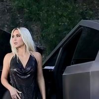Xe Tesla thành 'phụ kiện' xa xỉ của Kim Kardashian, G-Dragon