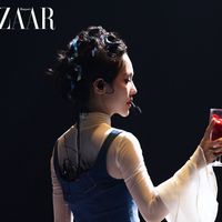 Thánh nhạc chế Hậu Hoàng lột xác tại Chị Đẹp Đạp Gió 2024