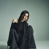 Lan Ngọc không cảm thấy tiếc nuối vì tạm rời showbiz