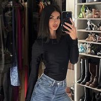 Quần jeans đến mắt cá chân có thể mặc ở mọi nơi với các loại giày