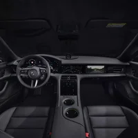 Porsche Taycan Turbo S 2025 ra mắt với công suất tiệm cận siêu xe
