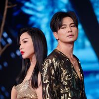 Lâm Hùng cực tình tứ trong "MV Đêm cô đơn"
