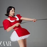 M Tú phát hành album Chơi Trò Yêu gồm 8 ca khúc do cô sáng tác