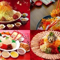 Những món ăn cầu may nhất định phải có  trên mâm cỗ Tết của các nước