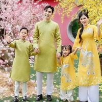 Sao Việt rộn ràng đón Xuân: Mỹ Tâm cùng gia đình gói bánh, Hòa Minzy gặp 'kiếp nạn' dọn dẹp