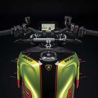 Ducati Streetfighter V4 Lamborghini - mô tô giá hơn 2 tỉ đồng về tay ba khách hàng Việt Nam