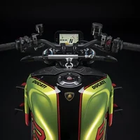 Ducati Streetfighter V4 Lamborghini - mô tô giá hơn 2 tỉ đồng về tay ba khách hàng Việt Nam