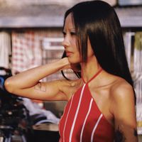 Ra mắt "Dâu Thiên Hạ", Suboi nhắn nhủ phái đẹp hãy yêu mình