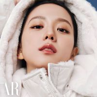 Jisoo (BLACKPINK) khẳng định vị thế fashionista khi hoạt động Solo