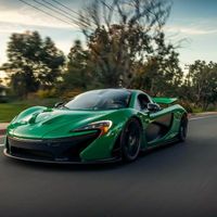 Pin của siêu xe McLaren P1 bằng giá một chiếc Porsche 911