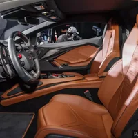Siêu xe hybrid đầu tiên của Lamborghini lộ ảnh đã về Việt Nam, Minh "Nhựa" phấn khởi hẳn ra