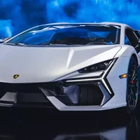 Lộ ảnh siêu xe Lamborghini Revuelto về Việt Nam
