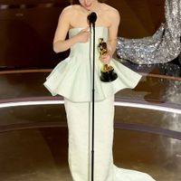 Thảm đỏ Oscar: Đấu trường của những thương vụ thời trang lớn