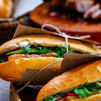 Không chỉ một mà tới 3 cái tên vào Top 50 thế giới: Tự hào "Bánh mì" Việt Nam, xếp thứ nhất!