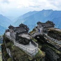 Ngôi chùa trên đỉnh Phạn Tịnh