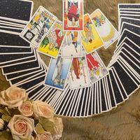 Xem tarot tại quán cafe