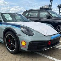 Đại gia Sài Gòn mang dàn xe hơn 45 tỷ đi phượt Tây Bắc, có Porsche 911 Dakar