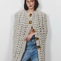 Baifern Pimchanok là Đại sứ Loewe đầu tiên từ Đông Nam Á