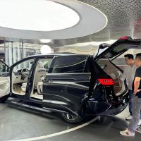 Làm phim bội thu, Trấn Thành tậu thêm Volkswagen Viloran mới nhập từ Trung Quốc