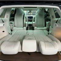 Làm phim bội thu, Trấn Thành tậu thêm Volkswagen Viloran mới nhập từ Trung Quốc
