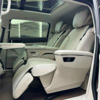 Làm phim bội thu, Trấn Thành tậu thêm Volkswagen Viloran mới nhập từ Trung Quốc