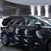 ‘Bóc giá’ xế hộp tiền tỷ Trấn Thành vừa tậu: Trang bị cực ‘khủng’, có đặc điểm xịn như Rolls-Royce