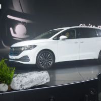 Giá từ 1,989 tỉ đồng, Volkswagen Viloran có gì hấp dẫn khách Việt?
