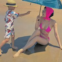 "Mẹ hai con" Diệp Lâm Anh khoe dáng nuột nà với bikini
