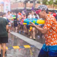  Lễ hội té nước Songkran
