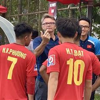 HLV Shin Tae Yong bất ngờ khi HLV Troussier bị sa thải ở Việt Nam