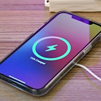 Sạc pin iPhone hiệu suất và điều khiển pin chuyên nghiệp