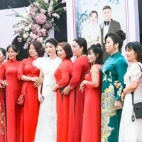 Đám cưới cầu thủ Quang Hải