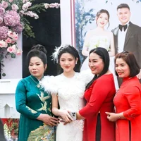Đám cưới cầu thủ Quang Hải