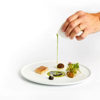 Cách kể chuyện bằng ẩm thực, sắc màu và âm nhạc tại Sühring