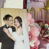 Hình ảnh đầu tiên từ đám cưới Phạm Thoại, cả cõi mạng há hốc