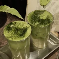 nước dừa kem matcha