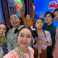 7 nụ cười Xuân