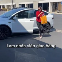 Siêu mẫu Võ Hoàng Yến ở Mỹ