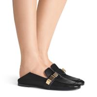 Gợi ý chọn quà 8/3 thời trang cho 12 con Giáp