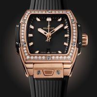 Gợi ý những "món quà thời gian" trong dịp lễ Quốc tế Phụ nữ 8/3