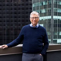 Bill Gates và bạn gái chơi tennis ở Đà Nẵng