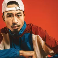 Rapper Đen Vâu vướng tin đồn "có con" với Hoàng Thùy Linh.