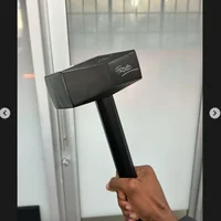Tesla ra mắt... búa tạ CyberHammer: Thiết kế cực chất lấy cảm hứng từ Cybertruck, giới hạn chỉ có 800 chiếc