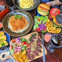 Phố ẩm thực Hà Nội