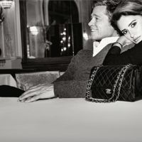 6 bí quyết làm đẹp của "nàng thơ CHANEL" .