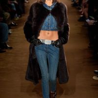 Skinny jeans đã chính thức trở lại đường đua hot trends 2024!