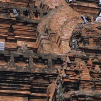 Nét Chăm rực rỡ giữa lòng phố thị Nha Trang