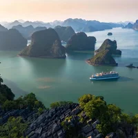 Hình in trên tiền Việt Nam