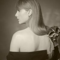 Album mới của Taylor Swift: Gọi Joe Alwyn là "chồng", kể chuyện bị "đâm sau lưng", 16 ca khúc quá hay lập tức được chấm điểm tuyệt đối!